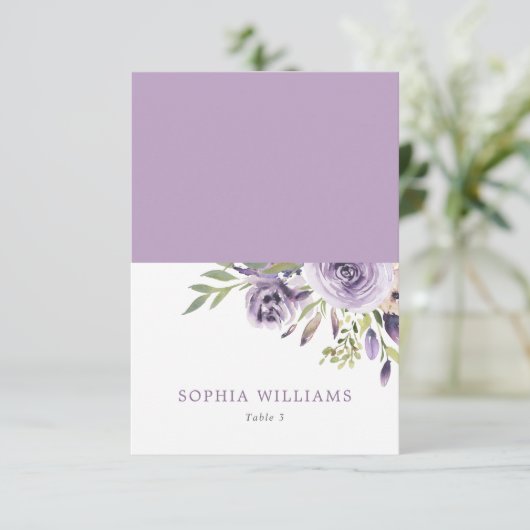 Elegant Paarse Roos Bloemen Bruiloft Plaats Kaart (Staand voorkant)