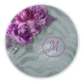 Elegant Paarse Rozen op Silver Background Monogram Keramische Knop (Voorkant)