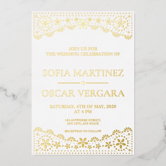 Elegant Papel Picado White en Gold Wedding Folie Uitnodiging (Voorkant)