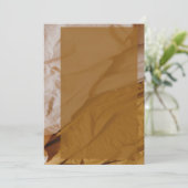 Elegant papier met gouden bruiloft-uitnodiging kaart (Staand voorkant)