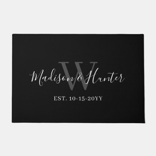 Elegant Pas getrouwd Black White Script Monogram N Deurmat (Voorkant)