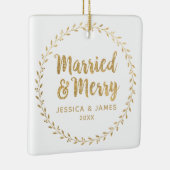 Elegant Pas getrouwd Kerstvrouw en Merry Keramisch Ornament (Rechts)