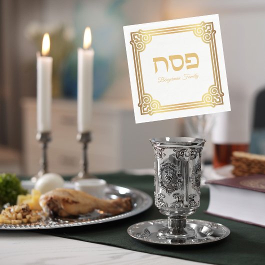 Elegant Pascha Wit en Goud Servet