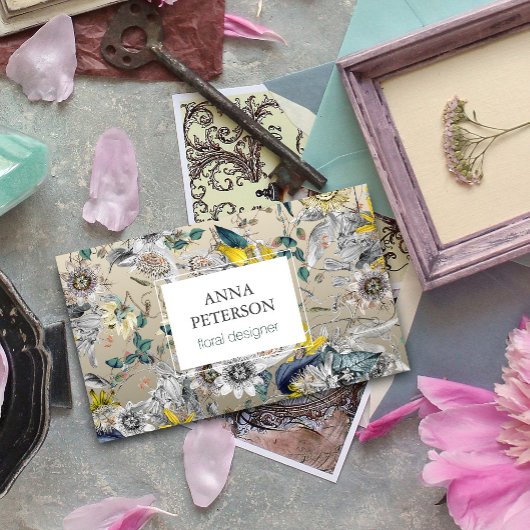Elegant Passion Flowers op Silver Grey Visitekaartje