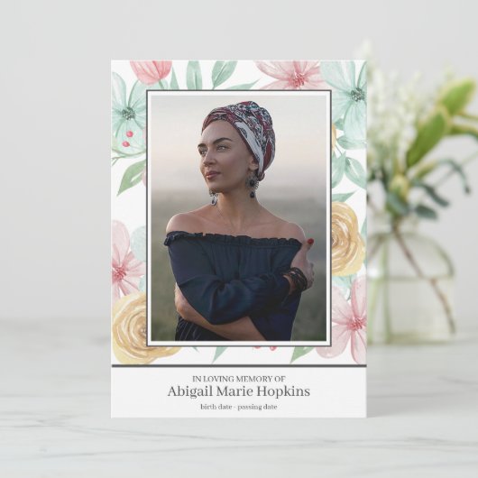 Elegant pasteeltje in het geheugen bedankkaart (Staand voorkant)