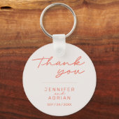 Elegant pastel - Minimale witte en rode bruiloft Sleutelhanger (Voorkant)