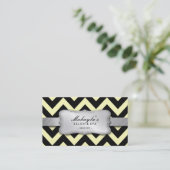 Elegant Pastel Yellow and Black Chevron Pattern Visitekaartje (Staand voorkant)