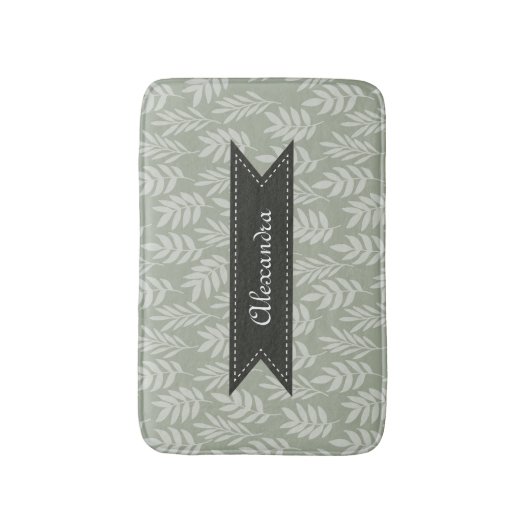 Elegant Pattern Sage Green Leaves met haar naam Badmat (Voorkant Verticaal)