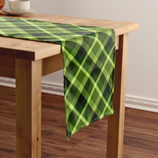 Elegant Pea Green Play Print Medium Table Runner Medium Tafelloper (Voorbeeld)