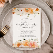 Elegant Peach Floral Moederdag Brunch Kaart