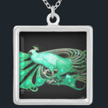 ELEGANT PEACOCK IN GROEN EN ZWART ZILVER VERGULDEN KETTING<br><div class="desc">Kleurrijk en stijlvol design met heldere 3D-edelstenen Digitaal grafisch ontwerp door Bulgan Lumini. Deel van het nieuwe collectie ARCADIA .</div>