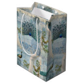 Elegant Peacocks in Feathers White en Blue Medium Cadeauzakje (Achterkant Gekanteld)