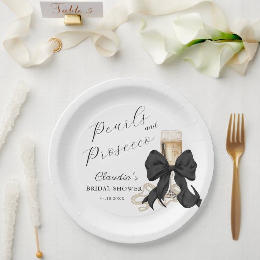 Elegant Pearls & Prosecco Black Bow Bridal Shower Papieren Bordje (Huwelijk)