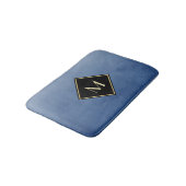 Elegant penseel blauw met eenvoudig goudmonogram badmat (Gekanteld)