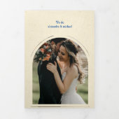 Elegant Periwinkle Floral Wedding Drieluik Uitnodiging (Cover)
