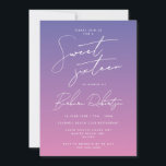 Elegant Periwinkle Paarse script Sweet Sixteen Kaart<br><div class="desc">Je dochter zal dol zijn op deze elegante verjaardagsfeestuitnodiging van JessicaAmber. Deze schattige kaart heeft een maagdenpalm paarse kleurenschema. Een girly script lettertype vertelt je dat het een zoete zestien, en je kunt de tekst voor de naam van de verjaardag persoon, en de details van het feest, met inbegrip van...</div>