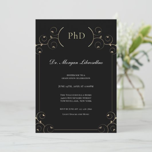 Elegant PhD Gold Black Graduation Party Invitation Kaart (Staand voorkant)