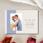 Elegant Photo Blue Beach Wedding Save The Date<br><div class="desc">Weddenschappen redden de datums in een blauw en beige faux papieren ontwerp,  perfect voor een strand of een kustbruiloft. Pas uw foto- en trouwgegevens aan met uw e-mail aan familie en vrienden en vraag hen uw trouwdatum te reserveren.</div>