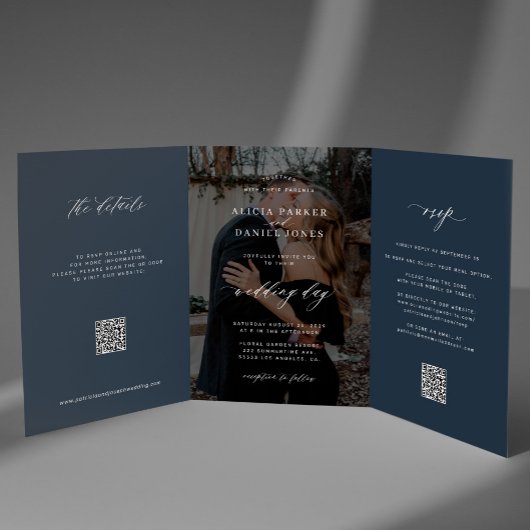 Elegant photo navy blue wedding RSVP details QR Drieluik Uitnodiging