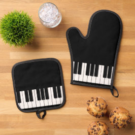 Elegant piano keyboard, pianospeler ovenwant & pannenlap set