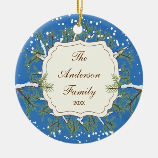 Elegant Pine Tree Branche Dated Family Kerstmis Keramisch Ornament (Voorkant)
