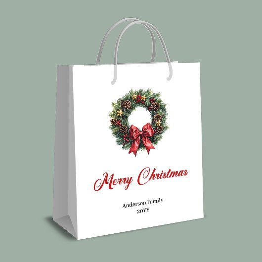 Elegant pine wreath Christmas gift bag watercolor Medium Cadeauzakje