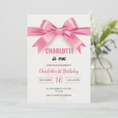Elegant Pink Bow "Charlotte is One" First Birthday Kaart (Staand voorkant)