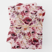 Elegant Pink Burgundy Floral Striped Polka Dot Inpakpapier Vel (In situ)