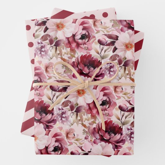 Elegant Pink Burgundy Floral Striped Polka Dot Inpakpapier Vel (In situ)