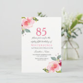 Elegant Pink Floral 85th Birthday Party Invitation Kaart (Staand voorkant)