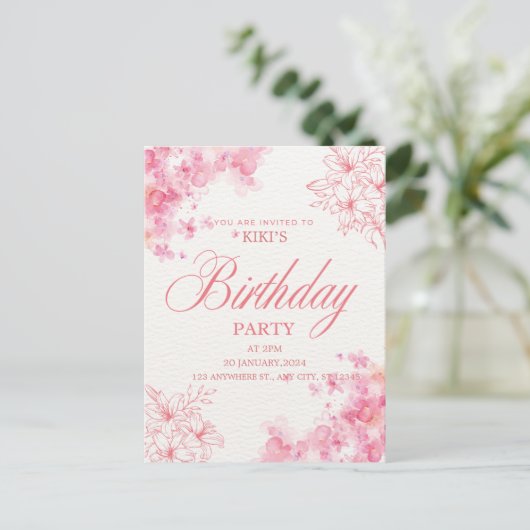 Elegant Pink Floral Birthday Invitation Aankondigingskaart (Staand voorkant)