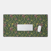 Elegant Pink Flower Pattern on Dark Background Bureaumat (Keyboard & Muis)