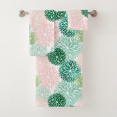 Elegant Pink Green Dahlia Floral Bad Handdoek (Insitu)