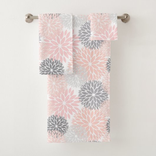 Elegant Pink Grey Dahlia Floral Bad Handdoek (Insitu)