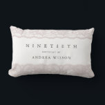 Elegant Pink Lace 90th Birthday Gift Kussen<br><div class="desc">Elegant roze kant 90th Birthday Party Gift Pillow Cushion Bekijk passend collectie in niche en nestwinkel</div>