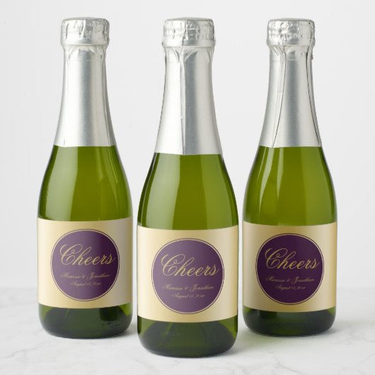 Elegant Plum Gold Calligraphy Cheers Wedding Sparkling Wijnetiket (Flessen)