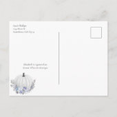 Elegant pompoen Baby shower Dusty Blue Aankondigingskaart (Achterkant)