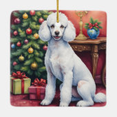 Elegant Poodle Beside Christmas Tree Holiday Dog Keramisch Ornament (Achterkant)