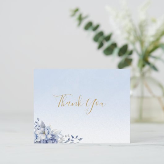 Elegant Powder Blue & Gold Floral Wedding  Bedankkaart (Staand voorkant)