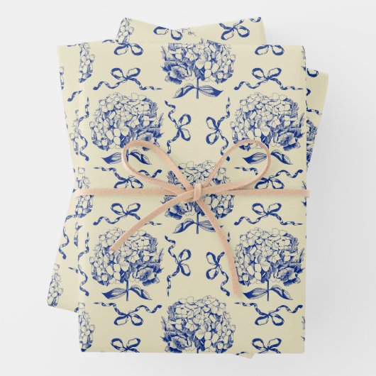 Elegant Preppy Blauw Beige Hortensia Boog Patroon Inpakpapier Vel (In situ)