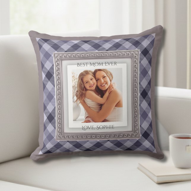 Elegant Purple Plaid Mother Photo Keepsake Kussen (For the mom who loves classic home decor style and precious memories)