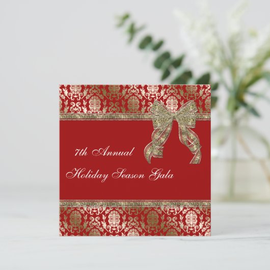 Elegant Red and Gold Damask Holiday Party nodigt u Kaart (Staand voorkant)