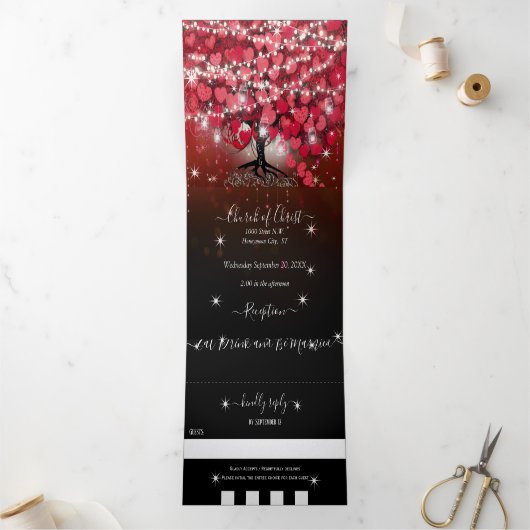 Elegant Red & Black Heart Leaf Wedding Drieluik Uitnodiging (Binnen)