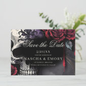 Elegant Red & Black Skull Roses Gothic Wedding Save The Date (Staand voorkant)