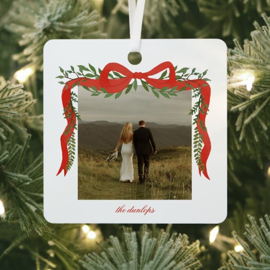 Elegant Red Bow with Greenery Photo Christmas Metalen Ornament (Insitu)