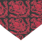 Elegant Red en Black Damask Print Korte Tafelloper (Hoek)