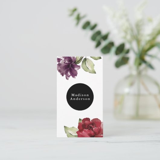 Elegant Red en Plum Waterverf Floral Visitekaartje (Staand voorkant)