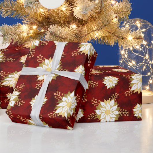 Elegant Red Gold White Poinsettia Flower Patroon Cadeaupapier (Feestdagen)