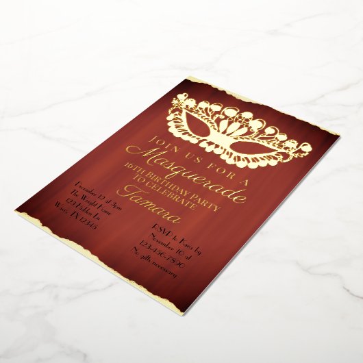 Elegant Red Masquerade zestiende verjaardag Folie Uitnodiging (Gedraaid)