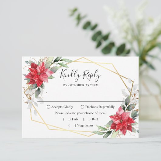 Elegant Red Poinsettia Winter Greenery Wedding RSVP Kaartje (Staand voorkant)